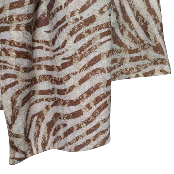 Chico's Brown Zebra Striped Wide Collar Short Jacket Women's Size 2 - Large - Picture 7 of 9